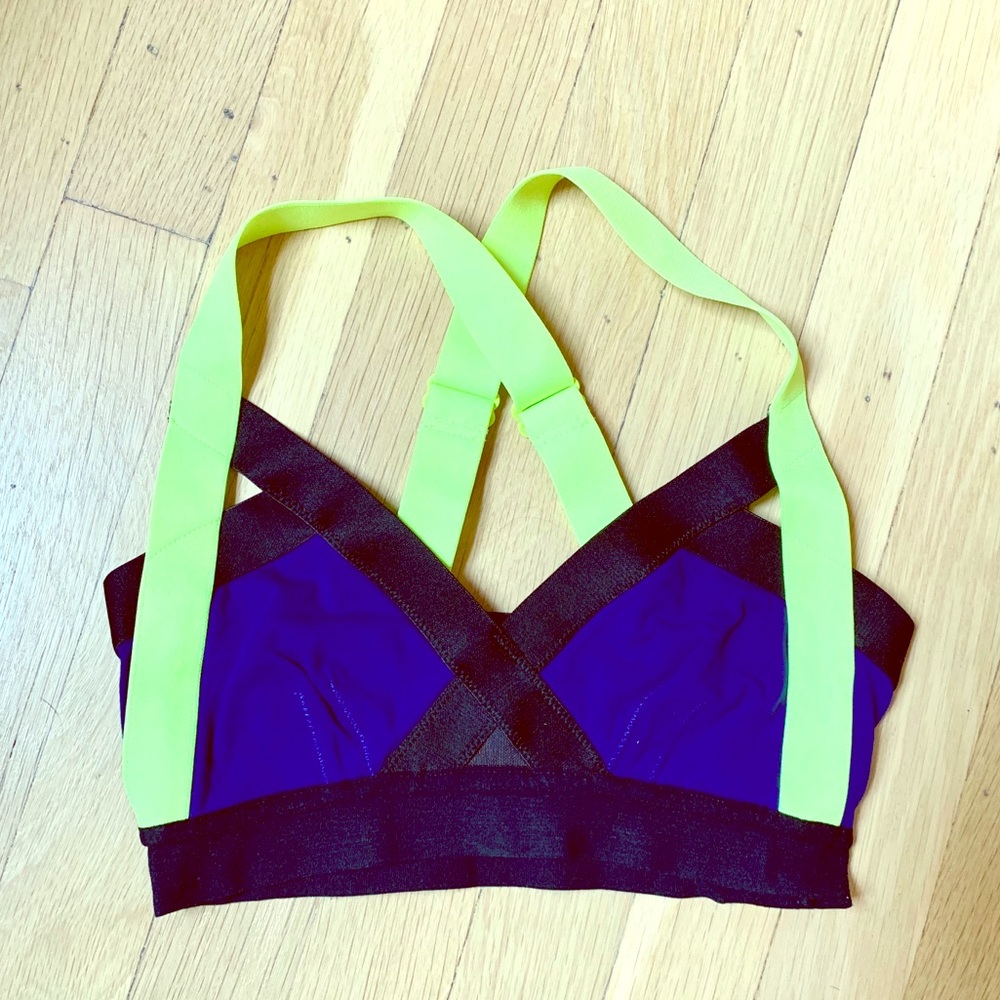 Aritzia Community Sports bra